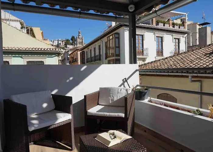 Tuguest Santa Paula Apartments